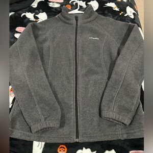 Women’s Gray Columbia Jacket! Sz XL, full zip with zip pockets! Like new!